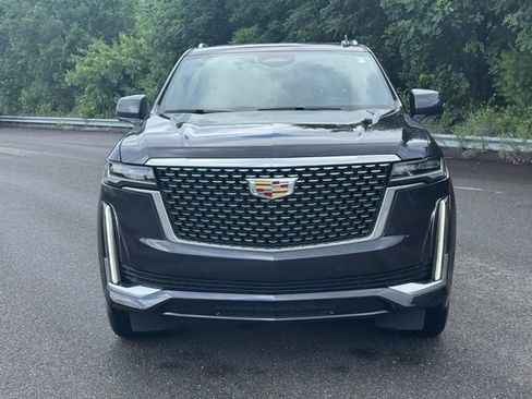 Used 2024 Cadillac Escalade Premium Luxury w/ Performance Package AWD/4WD image 2