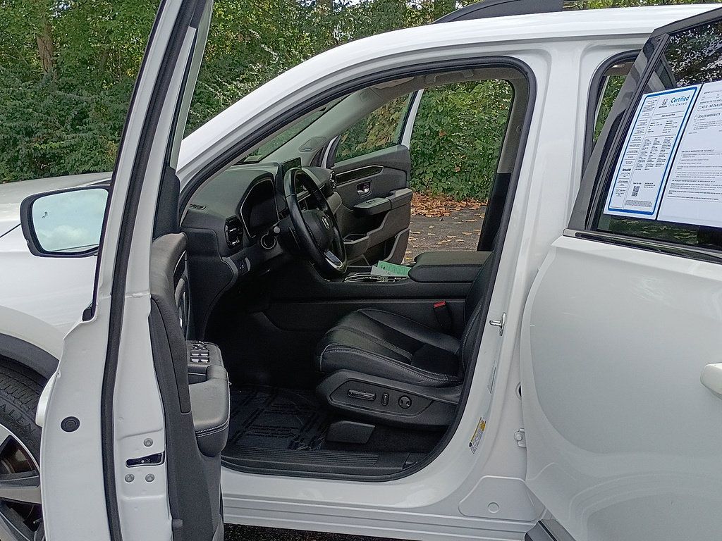 Certified 2023 Honda Pilot Touring image 10