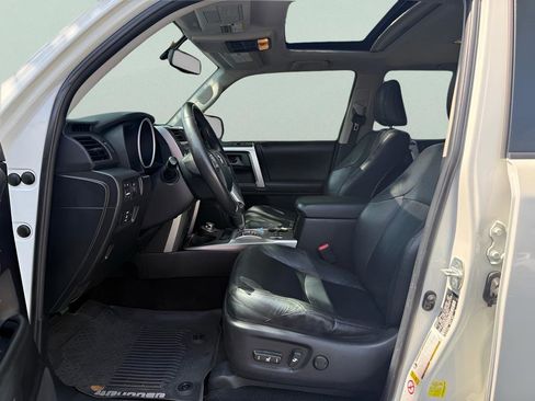 Used 2013 Toyota 4Runner Limited AWD/4WD image 9