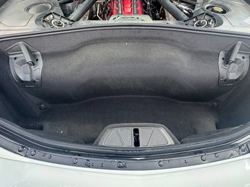Used 2022 Chevrolet Corvette Stingray Premium Cpe w/ Z51 Performance Package RWD image 23