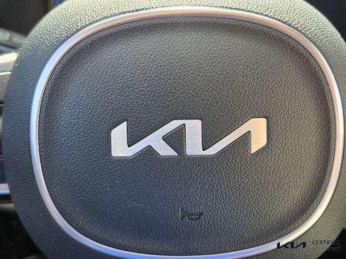 Used 2023 Kia Sorento EX image 30