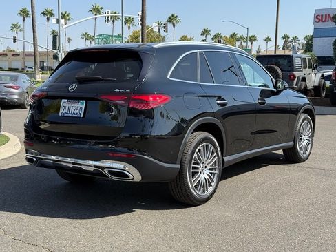 Used 2024 Mercedes-Benz GLC 300 4MATIC image 9