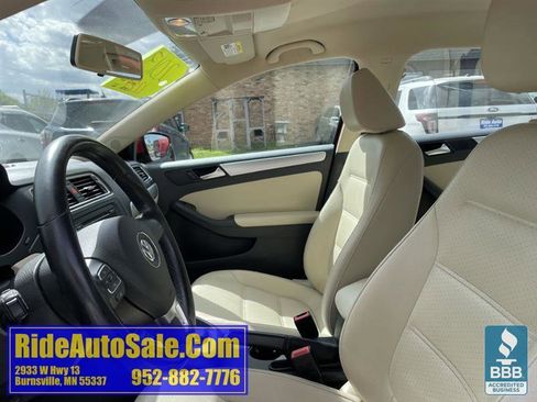 Used 2013 Volkswagen Jetta SE FWD image 10