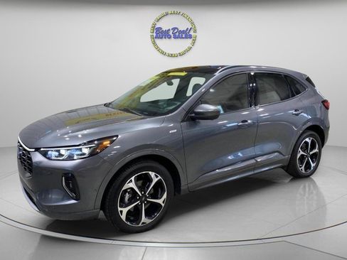 Used 2023 Ford Escape ST-Line Elite w/ Premium Technology Package AWD/4WD image 1