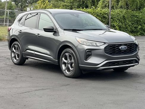 Certified 2023 Ford Escape ST-Line w/ Tech Pack #1 AWD/4WD image 7