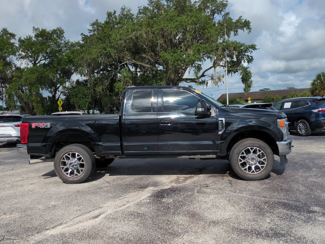 Used 2021 Ford F250 Lariat w/ Lariat Value Package AWD/4WD image 3
