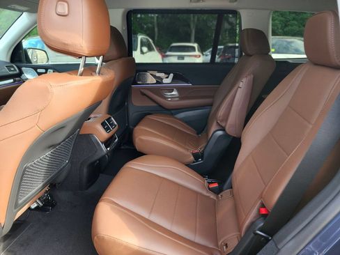 New 2026 Mercedes-Benz GLS 450 4MATIC image 16