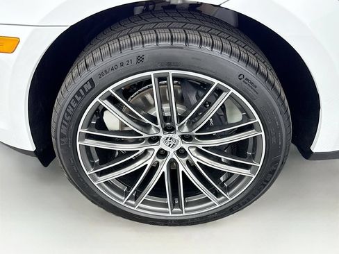 Used 2026 Porsche Macan AWD/4WD image 31