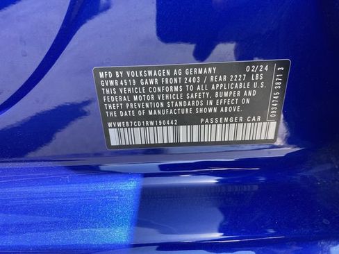 Used 2024 Volkswagen Golf R AWD/4WD image 32