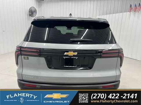 Used 2024 Chevrolet Traverse LS w/ LPO, Floor Liner Package FWD image 4