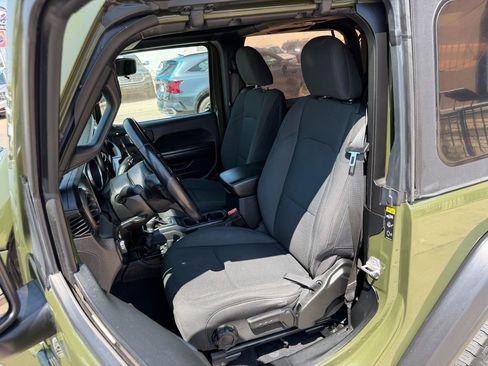 Used 2021 Jeep Wrangler Sport AWD/4WD image 11