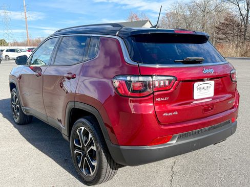 Used 2022 Jeep Compass Limited image 5