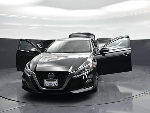 Used 2019 Nissan Altima 2.5 SR w/ SR Premium Package FWD image 30