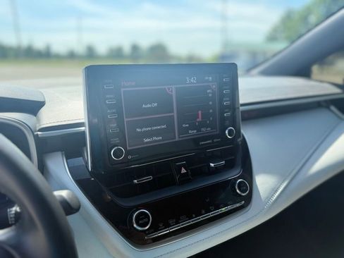 Used 2022 Toyota Corolla XSE FWD image 23