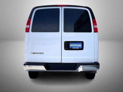 Used 2021 Chevrolet Express 2500 w/ Driver Convenience Package RWD image 6