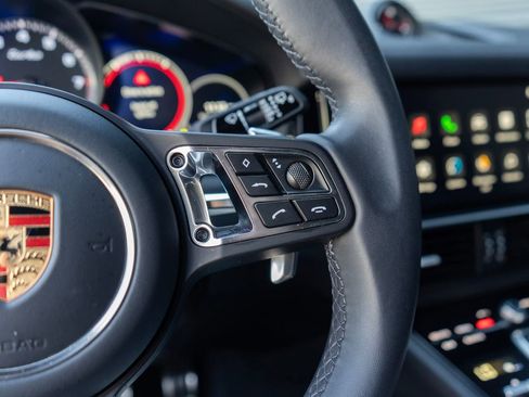 Used 2023 Porsche Cayenne Turbo image 21