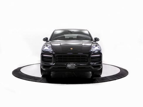 Certified 2022 Porsche Cayenne image 10
