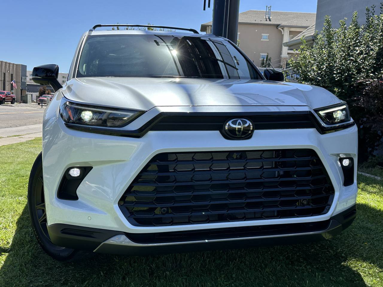 Used 2025 Toyota Grand Highlander AWD Hybrid image 4