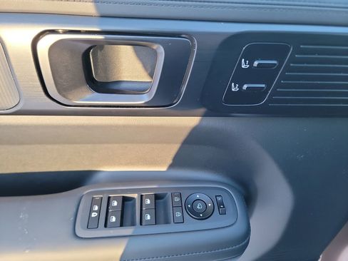 Used 2024 Hyundai Santa Fe Calligraphy image 11