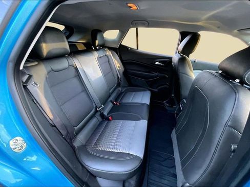 Certified 2025 Chevrolet Trax LT w/ Driver Confidence Package image 23