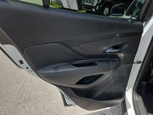 Used 2021 Buick Encore Preferred w/ Safety Package image 26