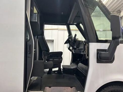 Used 2024 Chevrolet Brightdrop 600 w/ Commercial Equipment Package AWD/4WD image 25