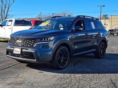 Used 2022 Kia Sorento S image 3