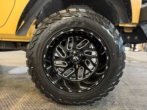 Used 2013 Jeep Wrangler Sport AWD/4WD image 36