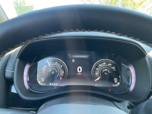 New 2025 RAM 2500 Limited AWD/4WD image 15