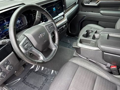 Used 2023 Chevrolet Silverado 1500 RST AWD/4WD image 10