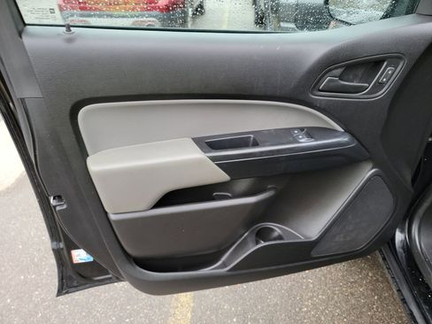 Used 2018 Chevrolet Colorado W/T image 8