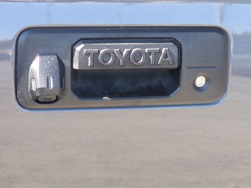 Used 2016 Toyota Tundra SR5 w/ TRD Off Road Package AWD/4WD image 32