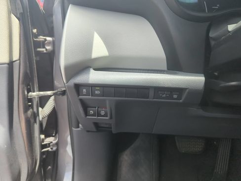 Used 2021 Toyota Sienna LE w/ LE Plus Package FWD image 20