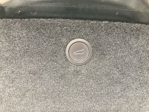 Used 2024 Tesla Model X image 36