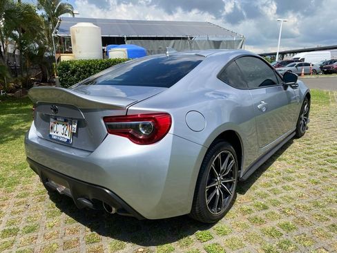 Used 2020 Toyota 86 RWD image 6