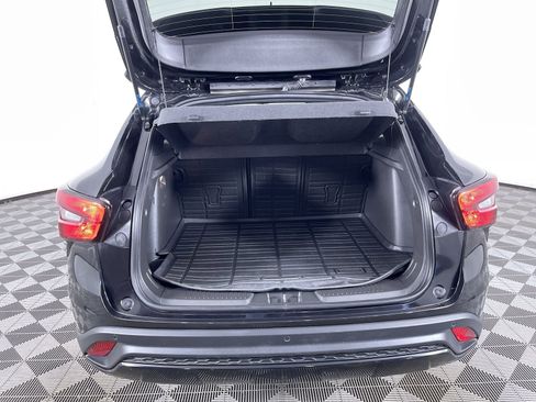 Used 2025 Chevrolet Trax RS w/ Driver Confidence Package image 24