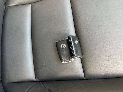 Used 2023 MAZDA MAZDA3 s image 33