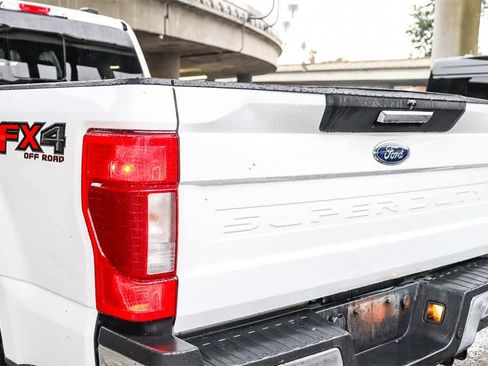 Used 2022 Ford F350 XLT w/ XLT Premium Package image 9