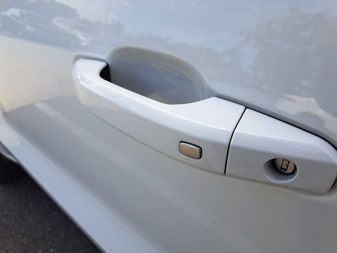 Used 2023 Chevrolet Colorado LT w/ LT Convenience Package III image 10