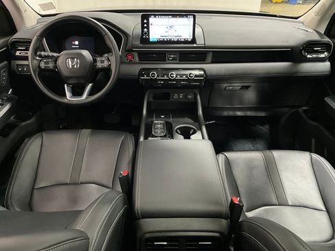 Used 2023 Honda Pilot Touring image 15