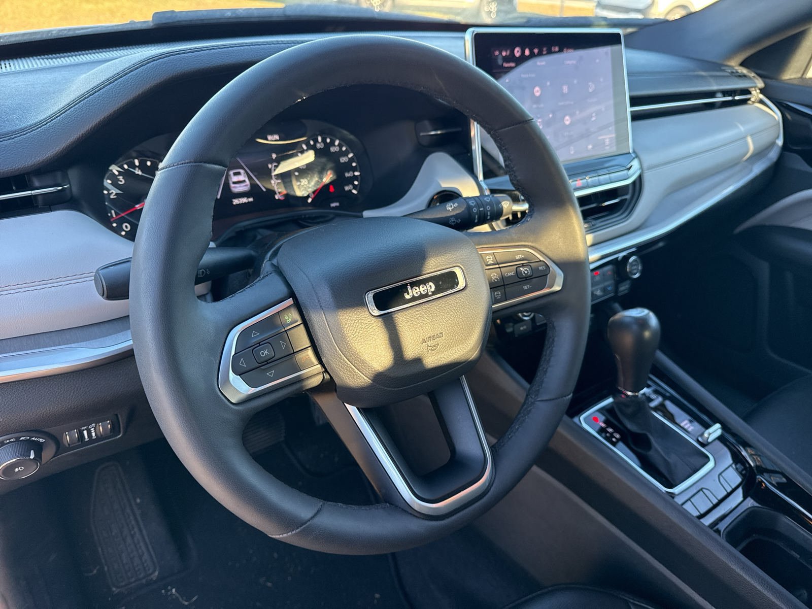 Used 2025 Jeep Compass Limited AWD/4WD image 33