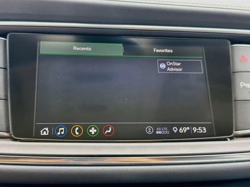 Used 2021 Buick Enclave Essence FWD image 33
