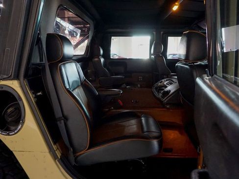 Used 2004 HUMMER H1 4-Door Open Top image 32