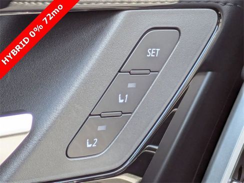 New 2025 Mitsubishi Outlander SEL image 26