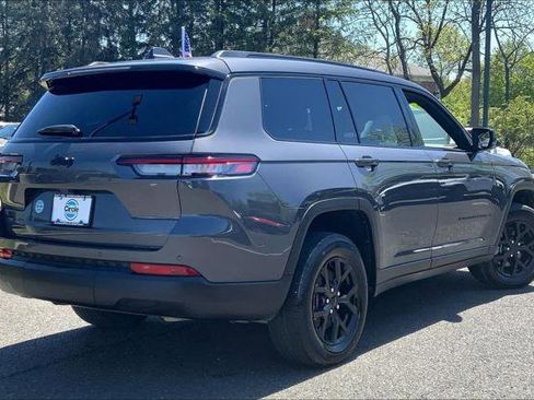 Certified 2025 Jeep Grand Cherokee L Altitude AWD/4WD image 12