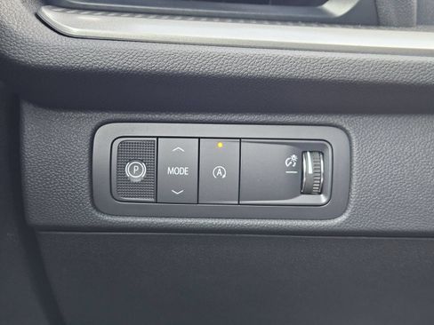 New 2027 Chevrolet Traverse LT FWD image 22
