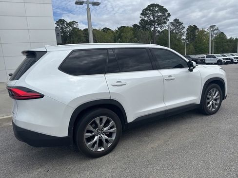 Used 2024 Toyota Grand Highlander Limited image 5