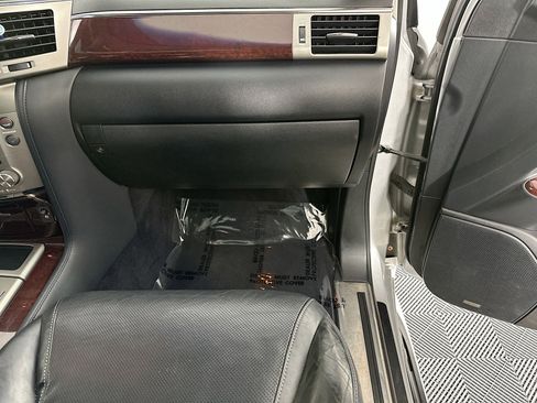 Used 2014 Lexus LX 570 4WD w/ Luxury Package image 33