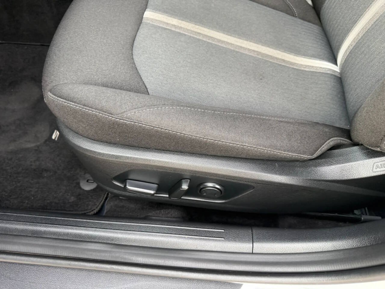 Used 2021 Hyundai Sonata SEL w/ Preferred Accessory Package FWD image 17