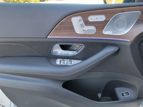 New 2025 Mercedes-Benz GLS 450 4MATIC image 13